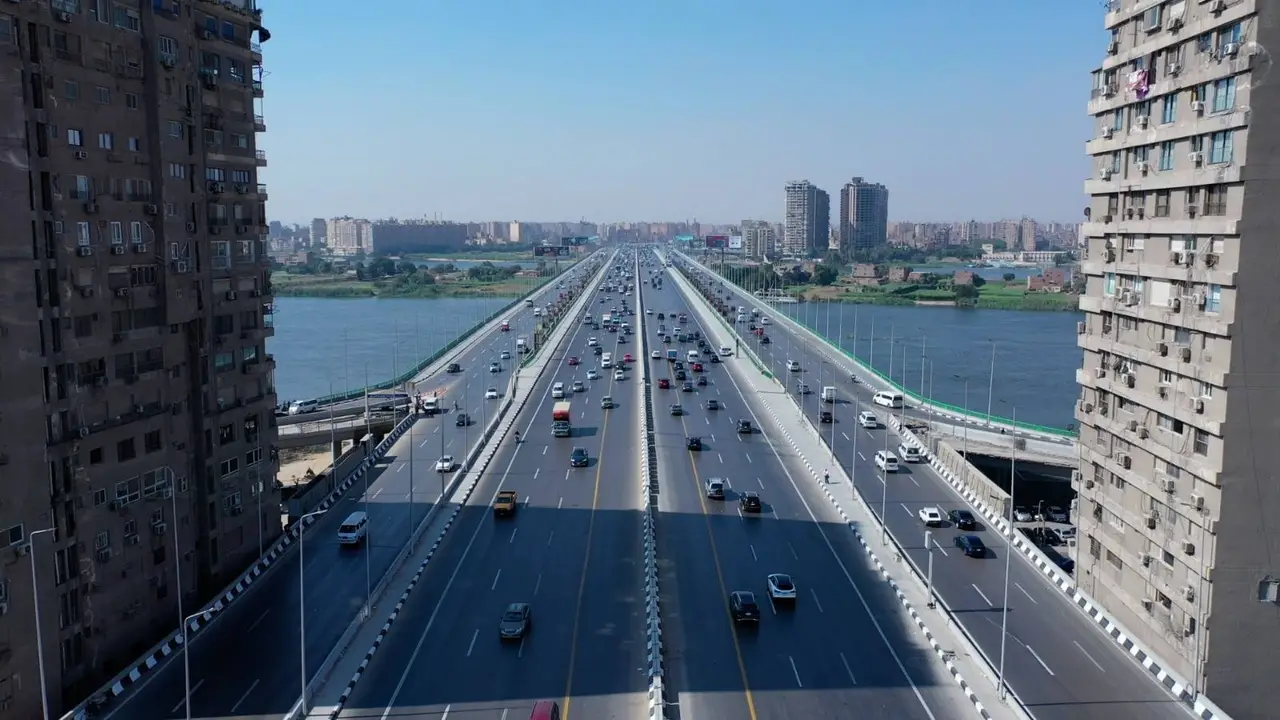 خبير مروري يحذر من تكدسات الطرق بسبب سوء حالة الطقس المتوقعة